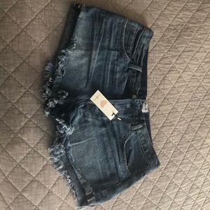 BNWT Cut Offs- size 28